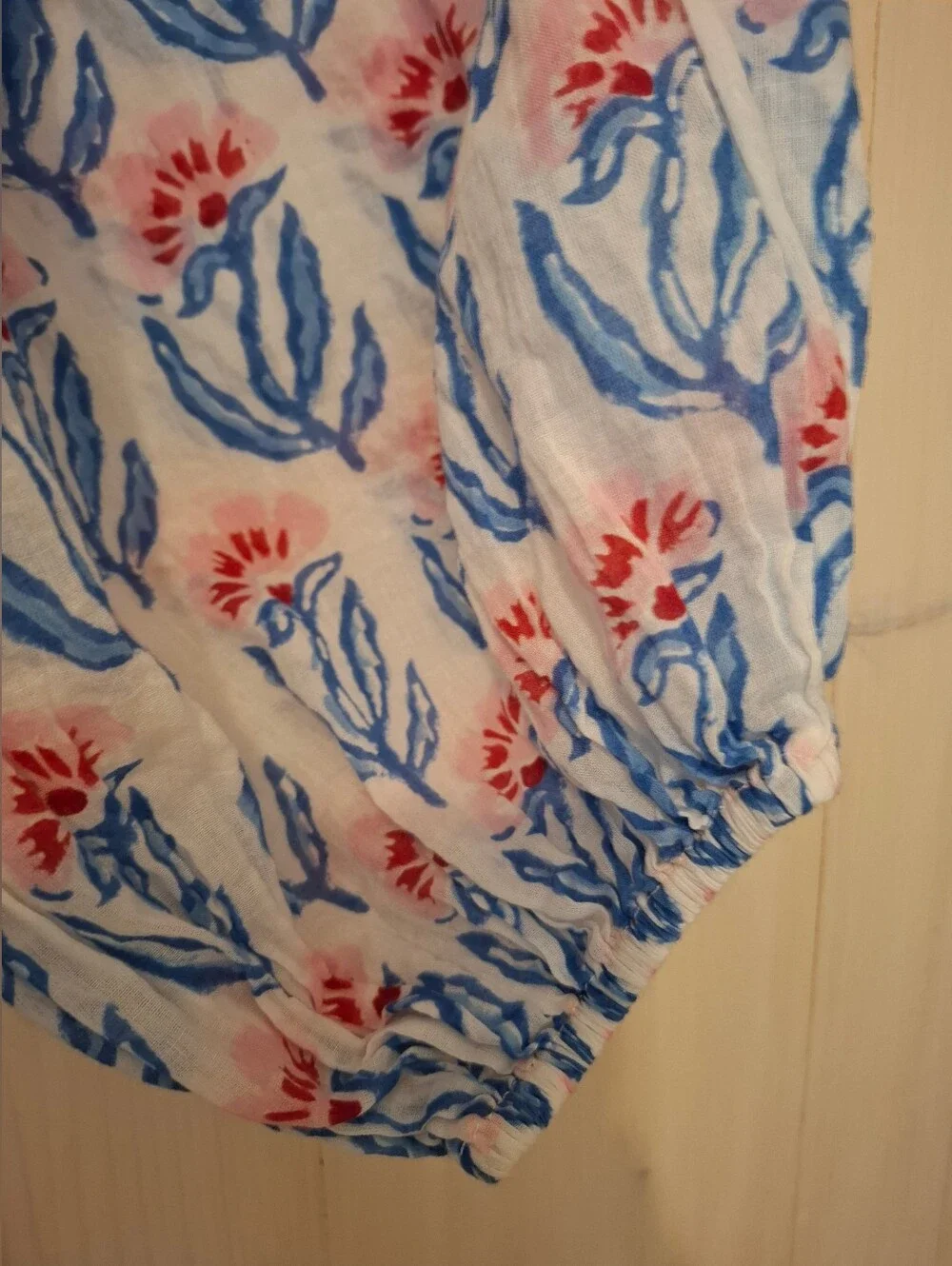Oliphant balloon sleeve
